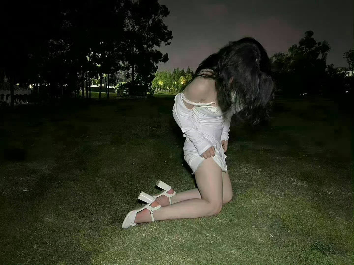 深夜户外好刺激 