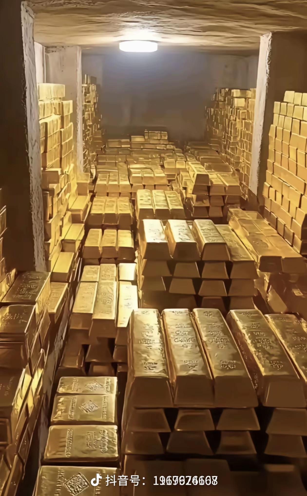 周末各种利好，有保险的松绑，还有券商的。大盘会高开高走呢，还是高开低走，尤其券商