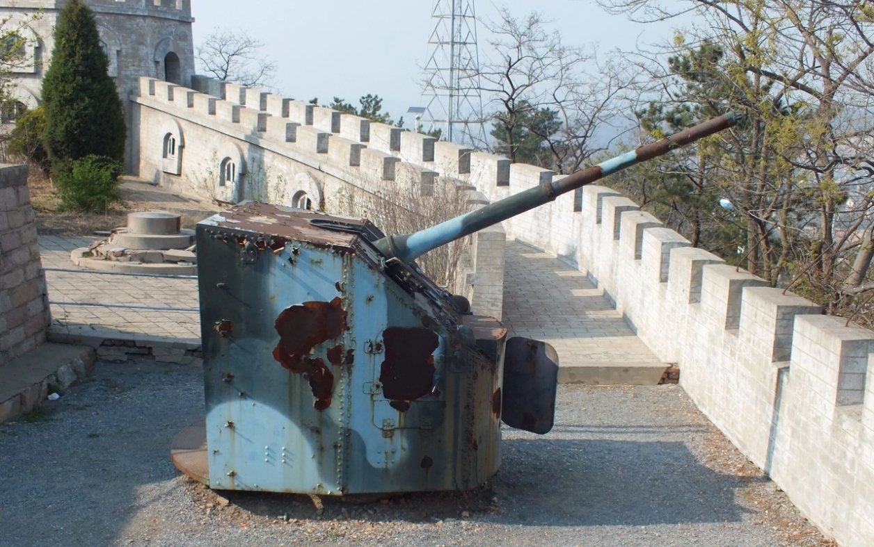 图1、2：仿制前苏联6604型猎潜艇85毫米主炮。图3：为缴国民党军队的美制LS