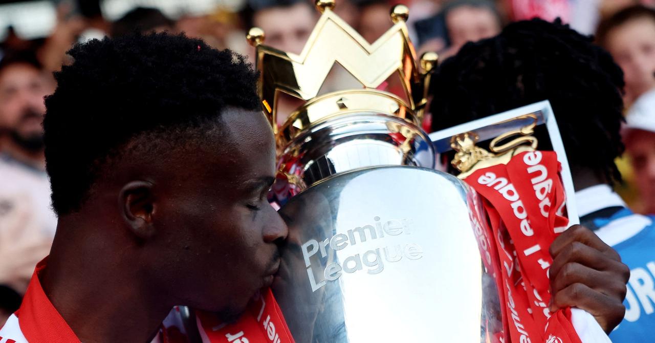 [To learn English]
Bukayo Saka said Arse