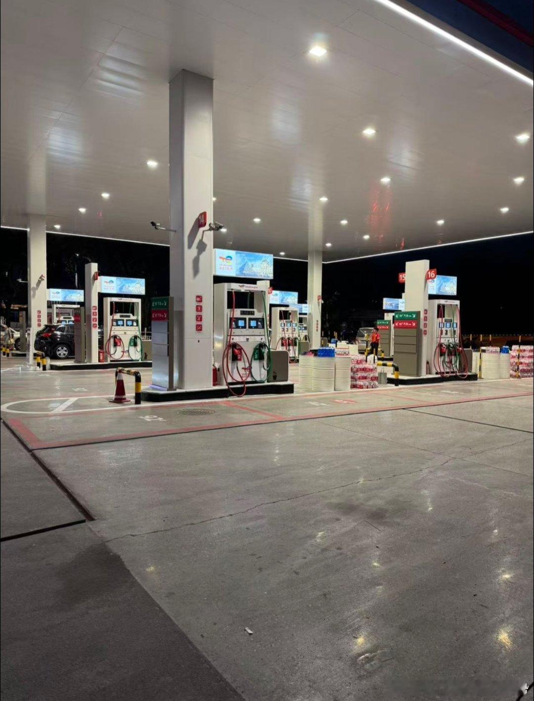 大宗商品综述：油价三连涨 铅价下跌 金价微升油价录得连续第三个交易日上涨，美伊局