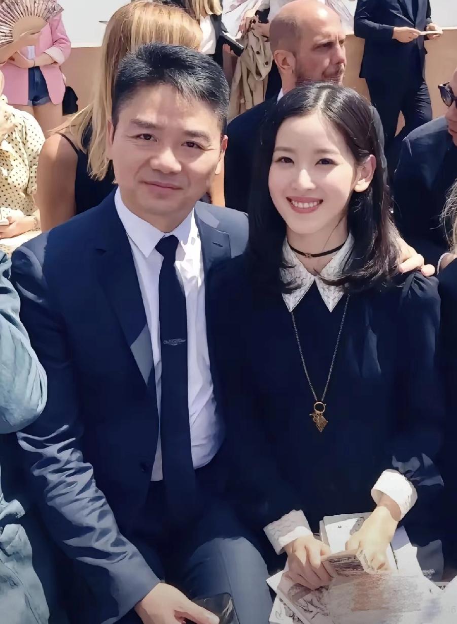 香港火灾的消息揪着大家的心，
京东集团又一次用行动诠释了企业的责任与担当！刘强东