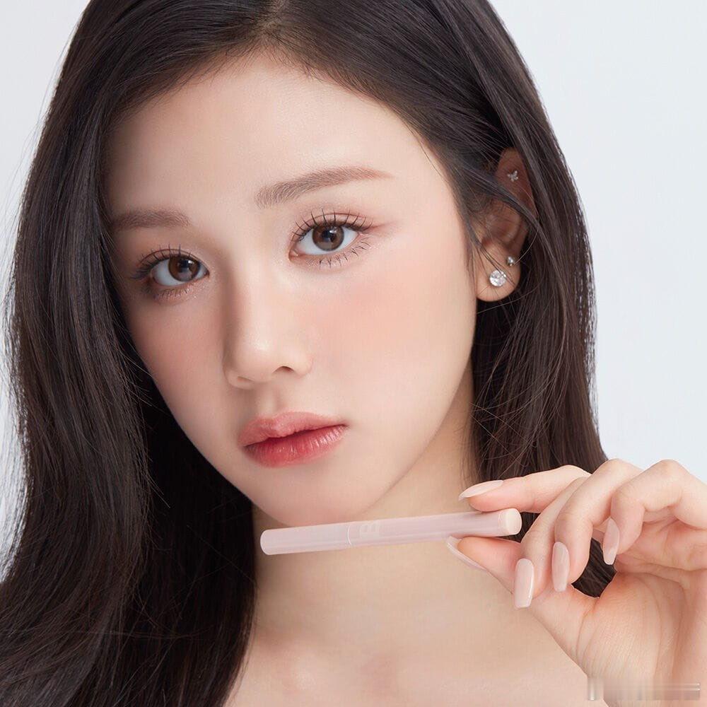 babymonster新歌pharita门面主唱唱的好好听！太喜欢公主唱歌了🎤