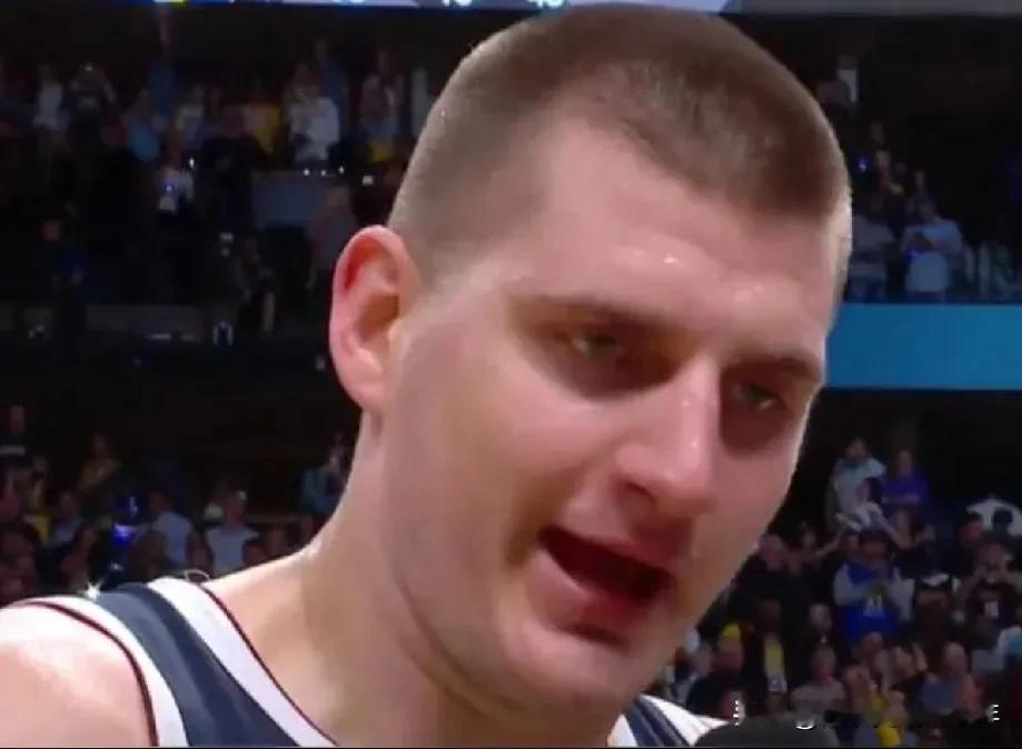 不可错过的NBA今日经典：五花肉率队挑战东部第一的骑士队。
    镐头军大战骑