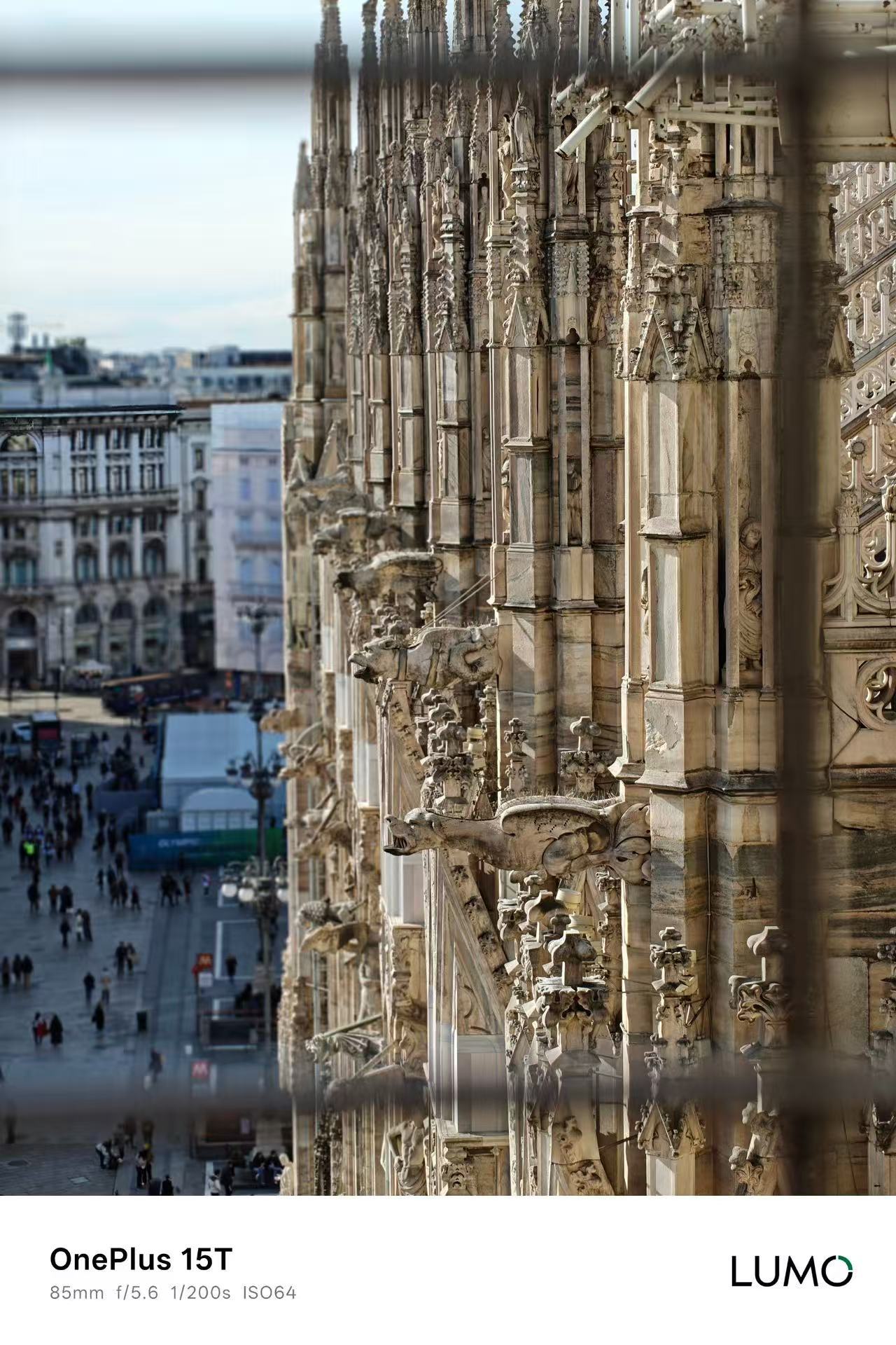 看完闲聊站的爆料，不得不说一加15T 是真的猛！1.5K+165Hz新开屏，是目