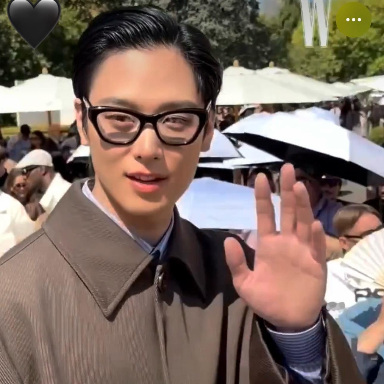 皮肤真心挺好的。就是这个大光明看起来笨笨的 天气是Hot的 人是Nerd的 