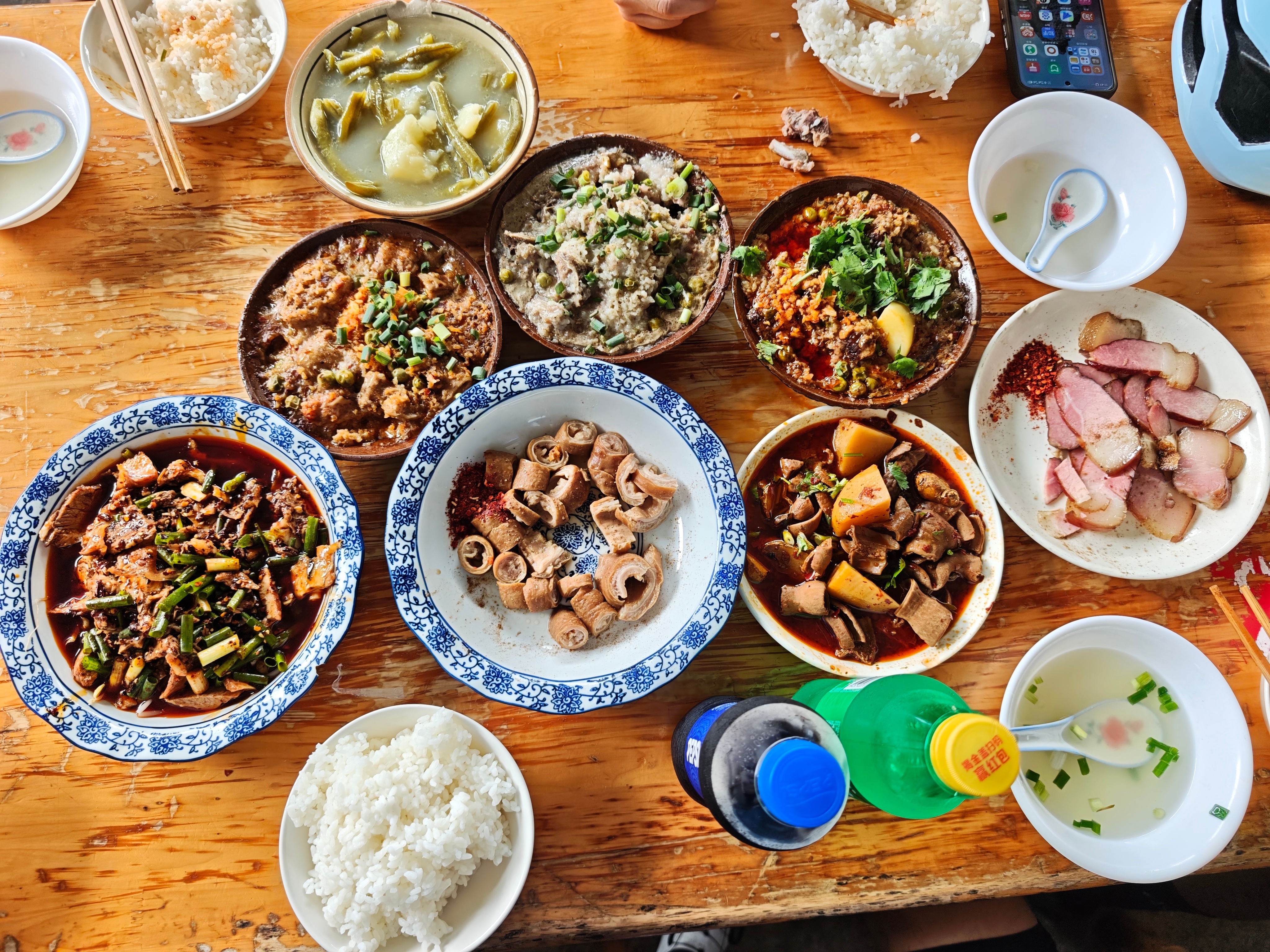 去彭州吃剔骨肉 加餐个青城前山摄影师太强了 拍这么帅