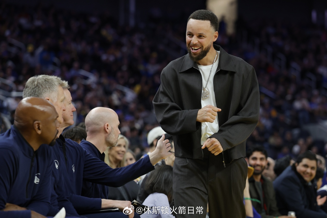 据勇士队记Anthony Slater报道，斯蒂芬·库里将在10天后再次接受评估