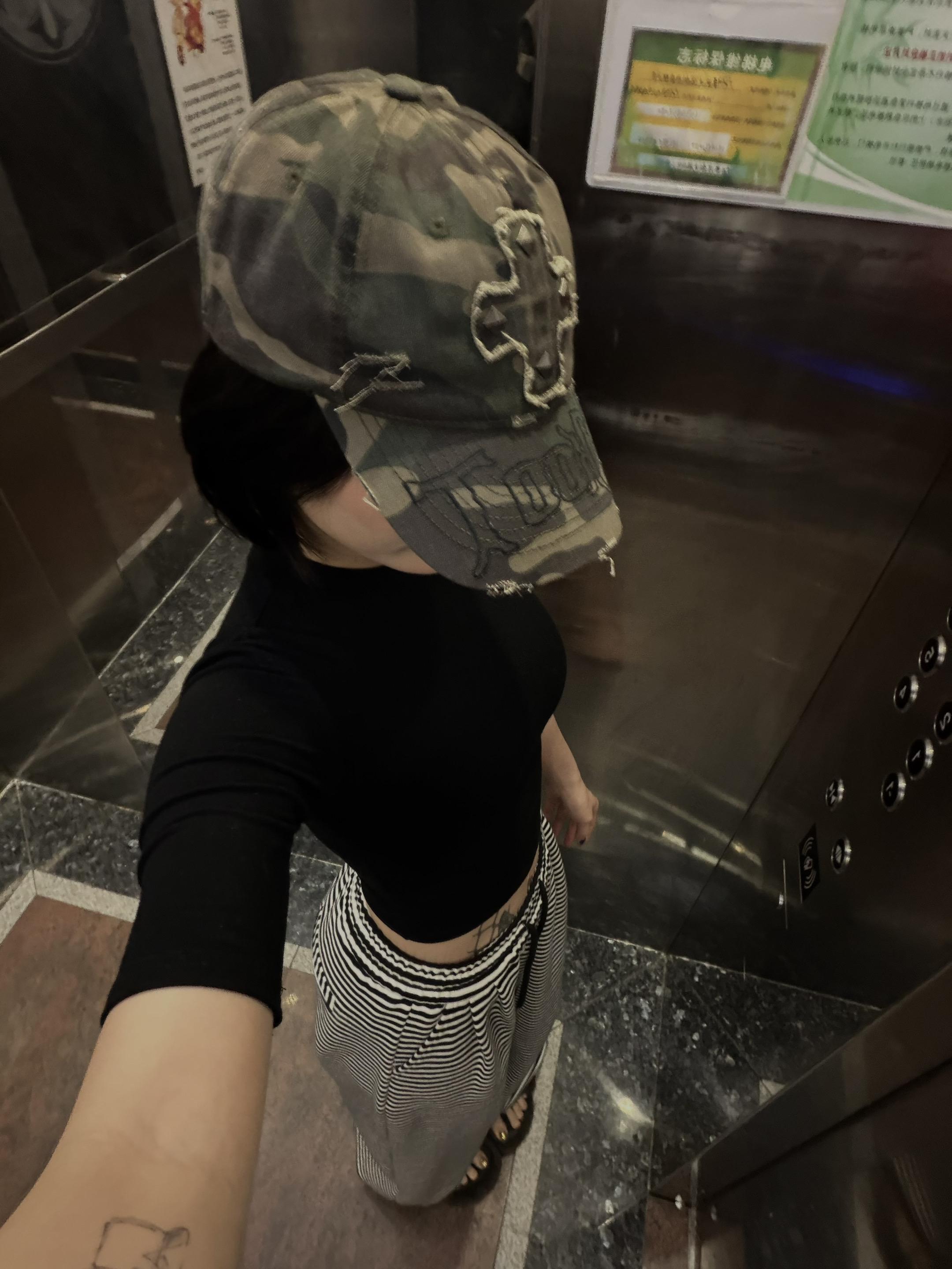 刺猬小姐 人不能天真一辈子。