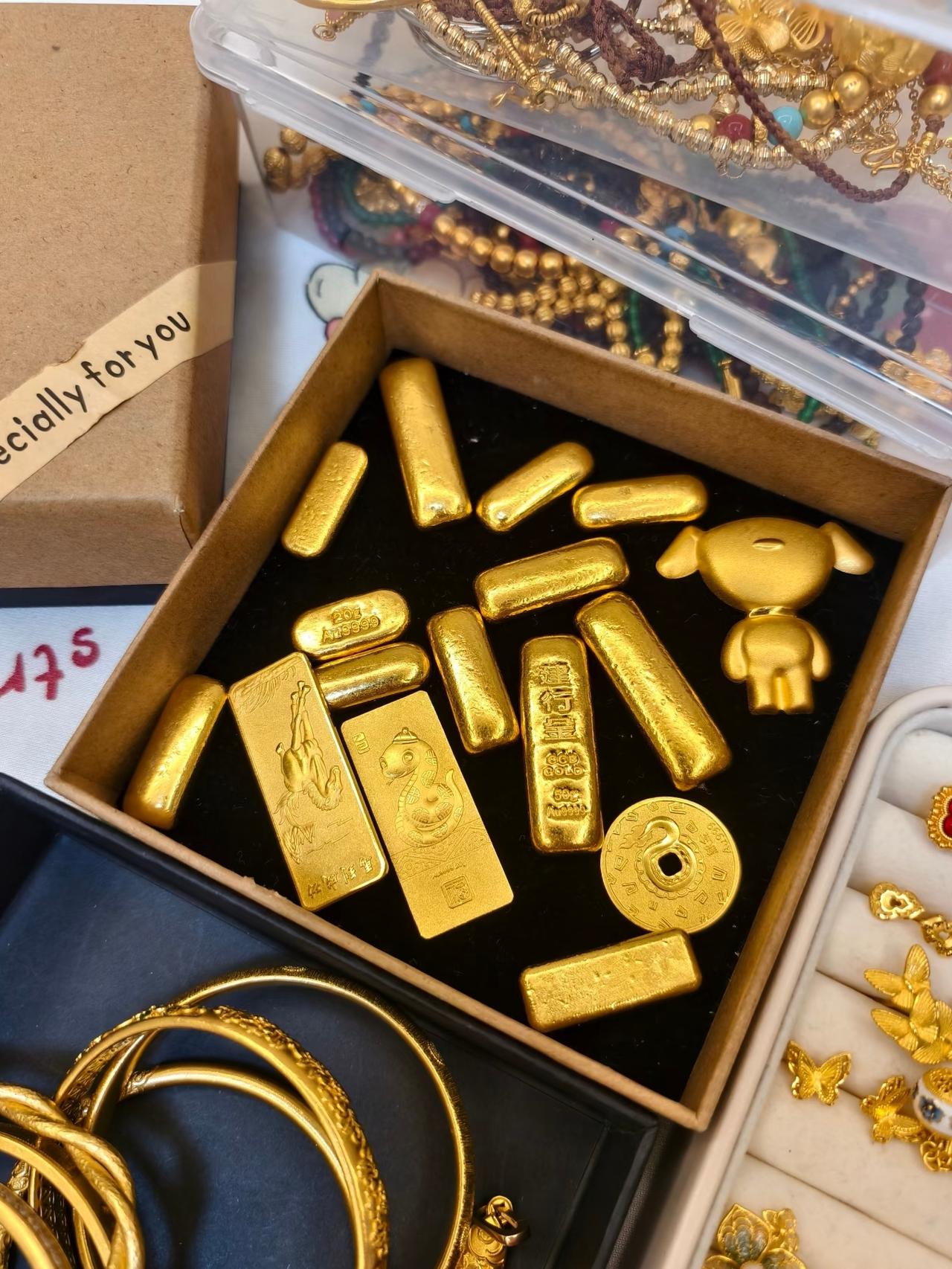 11月22日金价小播报来啦～
 沪金主连今早报934.6元/克，小幅微涨0.06