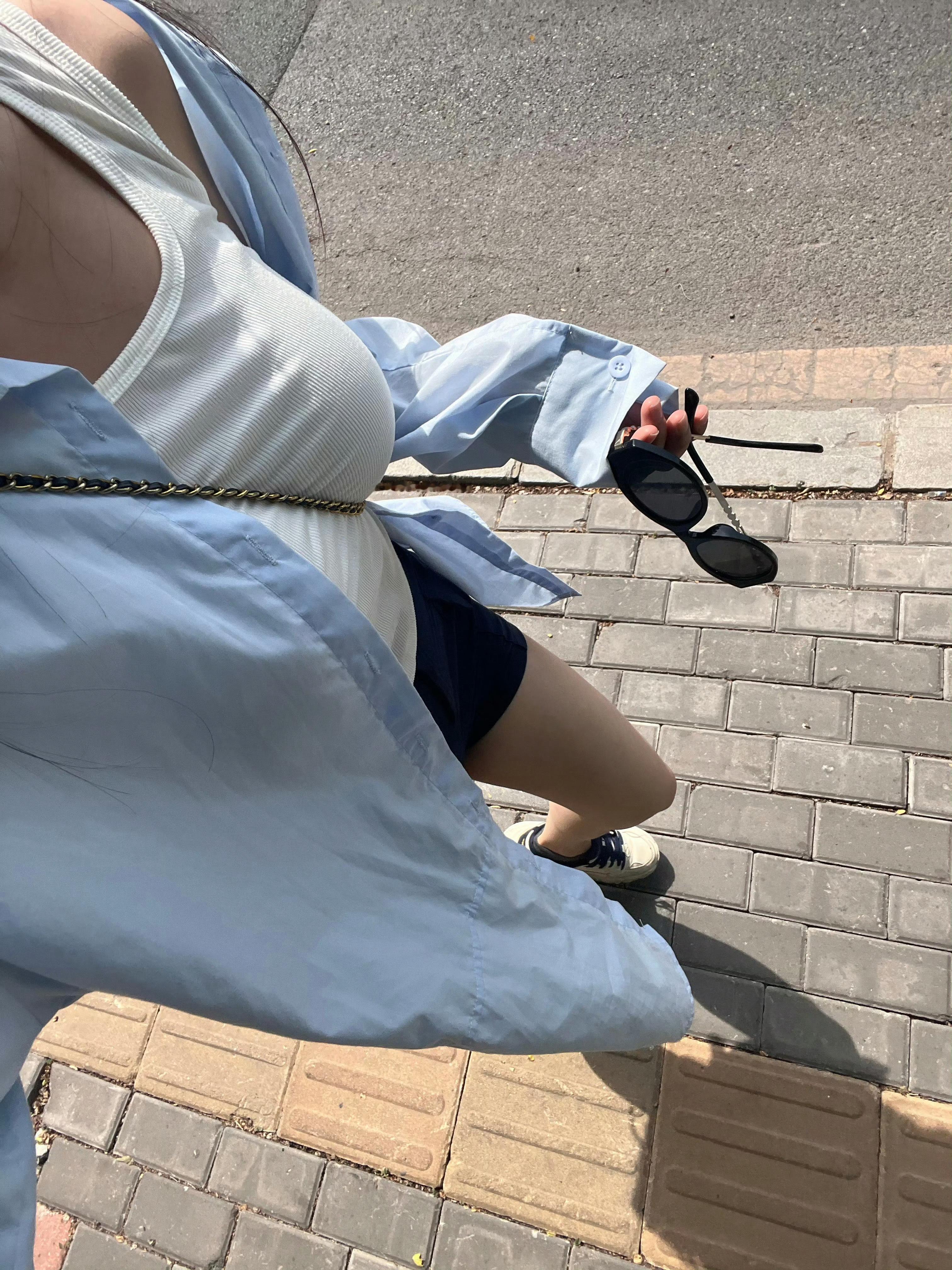 今天的太阳好大 