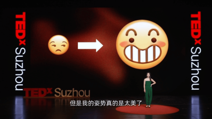 爱你老己在蓝盈莹身上具象化了 她像一位生活艺术家，把每个经历都变成成长的养料。用