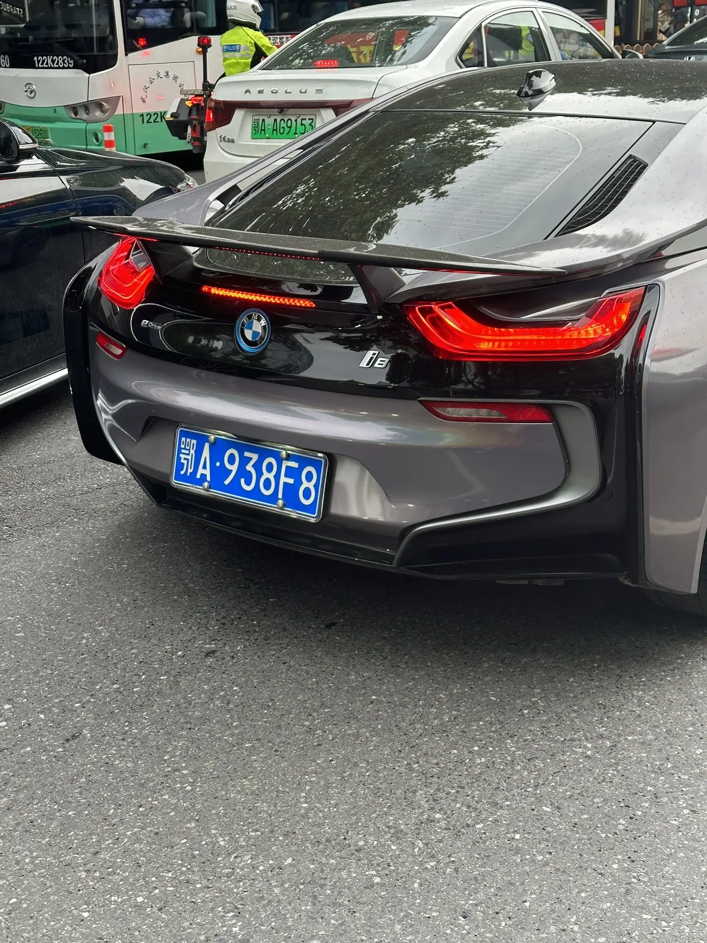 Wuhan Tiandi BMW I8 这么漂亮的I8跑车你喜欢吗？