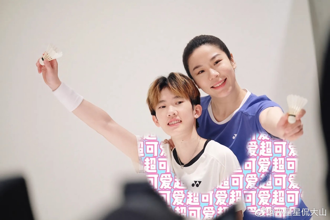 贾一凡dy更新：买了20杯麦旋风0张小卡 还有天理吗我请问中国羽毛球队