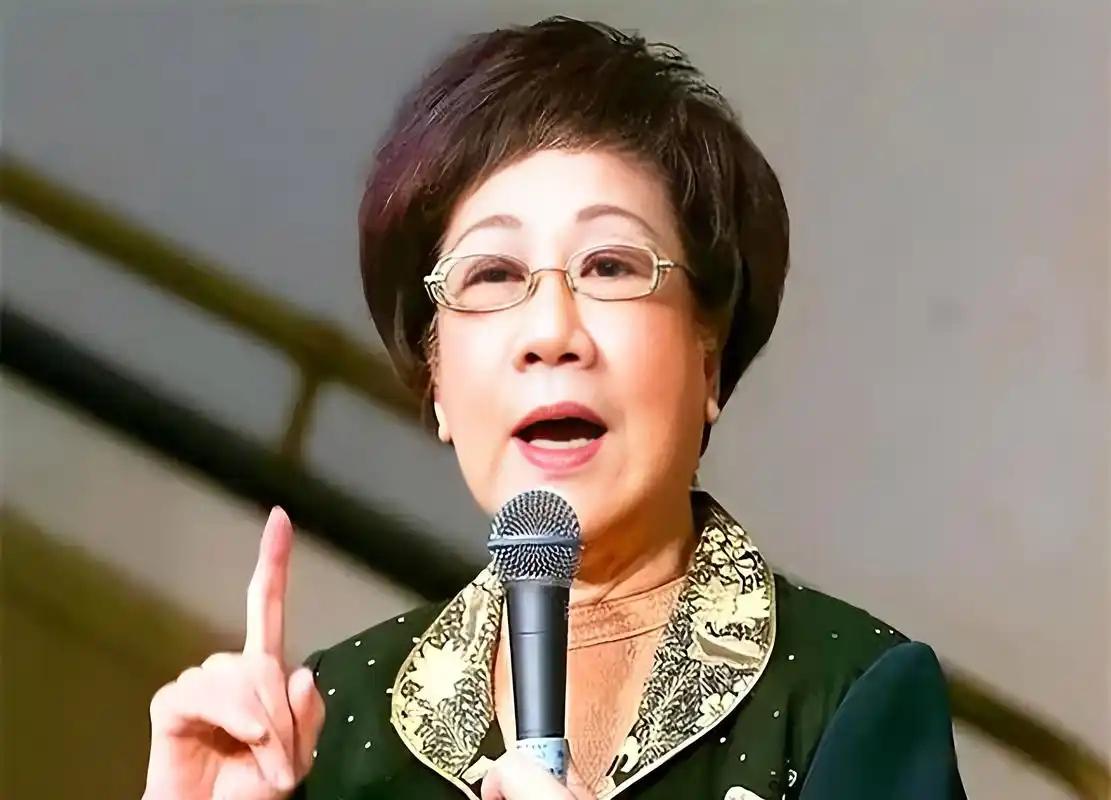 全网哗然！没人敢信，2026开年台湾政论节目上，“台独教母”吕秀莲竟直言：台湾是