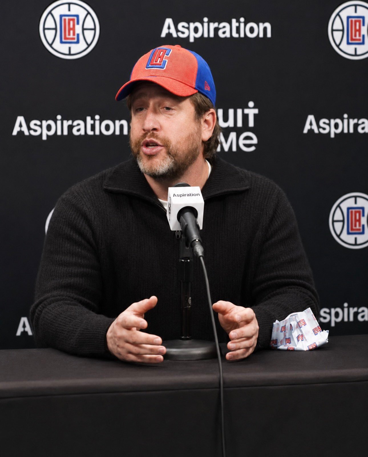 据ESPN记者Baxter Holmes报道，Aspiration公司的联合创始