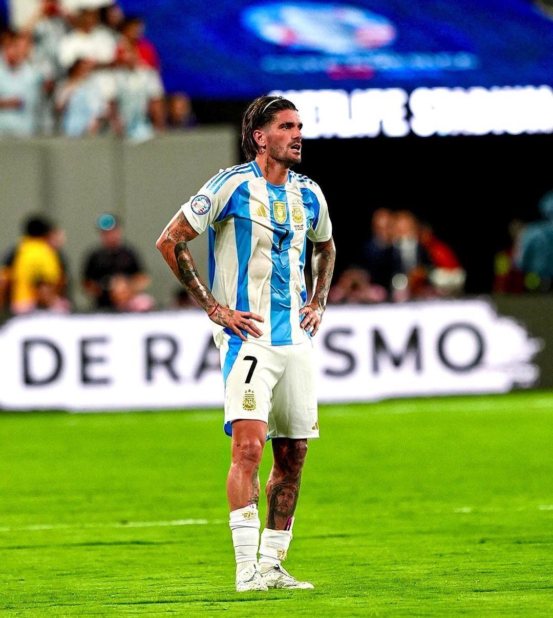 德保罗ins：闯入决赛💙🤍🥹我不知道该如何描述这一切，但我知道这将是永恒的