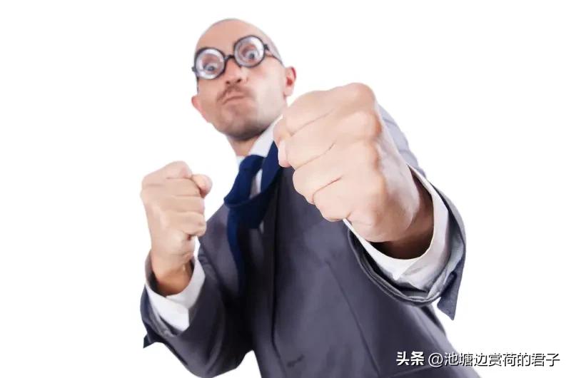 发言人：对台绝不承诺放弃使用武力 发言人明确表示对台绝不承诺放弃使用武力，这态度