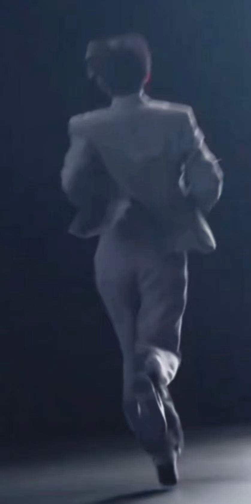 易烊千玺 这个原视频在哪 忘了哪里存的了这倩影 