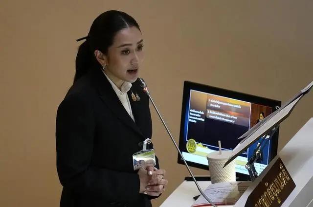 局势已恶化，泰国8艘军舰压境，柬埔寨紧急求援，中美都被请出山。7月26日，柬埔寨