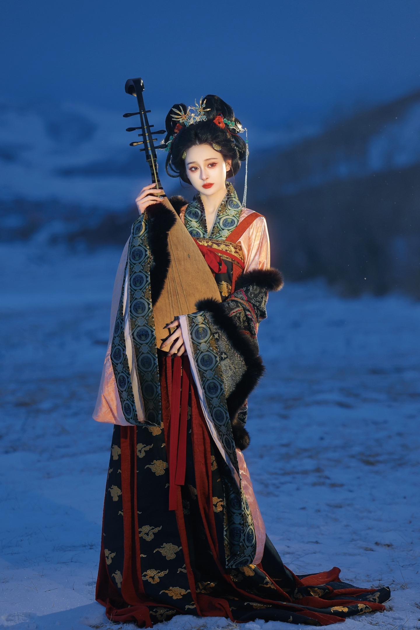 我站在故事的开头，望向你注定的结局。摄/后：我