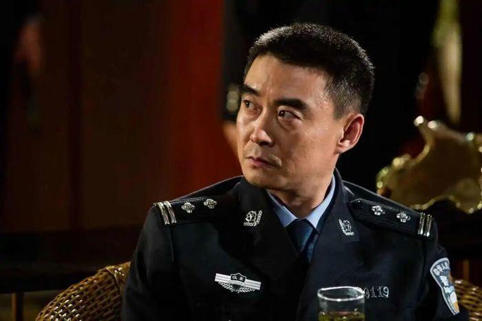 “因为2018年接受了朋友的股权转让，我被朋友坑了30万元。”3月26日，演员徐