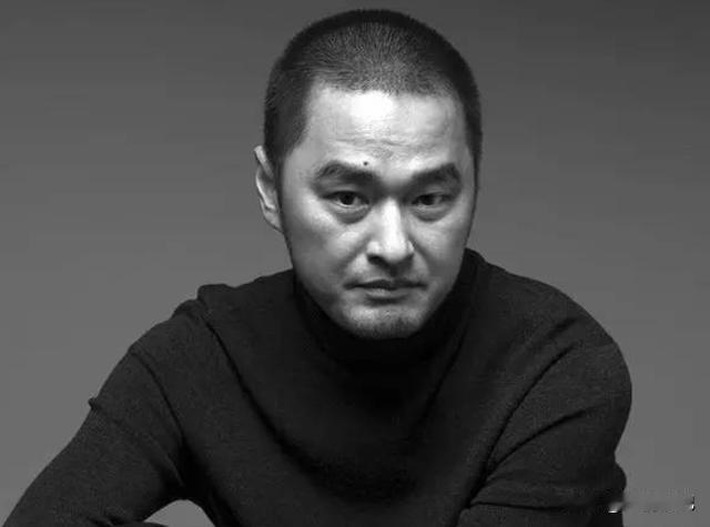 冯唐说：只要生气，你就输了，没有借口，哪怕是对待你妈，哪怕是对你女朋友，工作上更