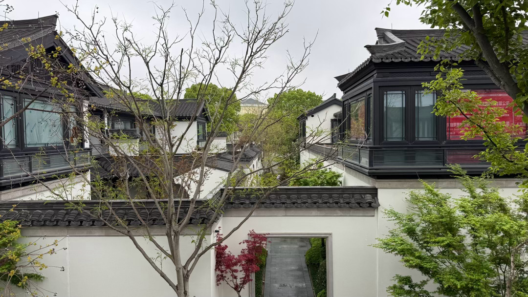 来豪宅走个亲戚，在上海要把豪宅的认知标准提高到40,000,000以上，不然别人