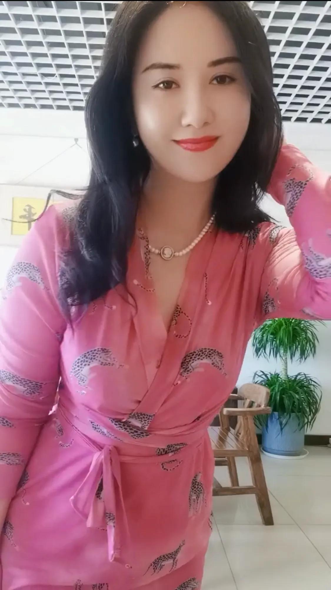 生活是自己的，和任何人一点关系都没有，千万别为难自己，有什么样的能力就过什么样的