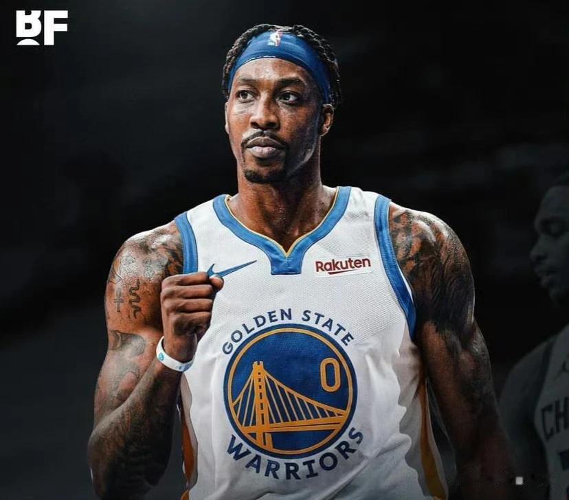 霍华德在NBA近3个赛季的数据一览:

2021-22赛季:出场60场，场均16