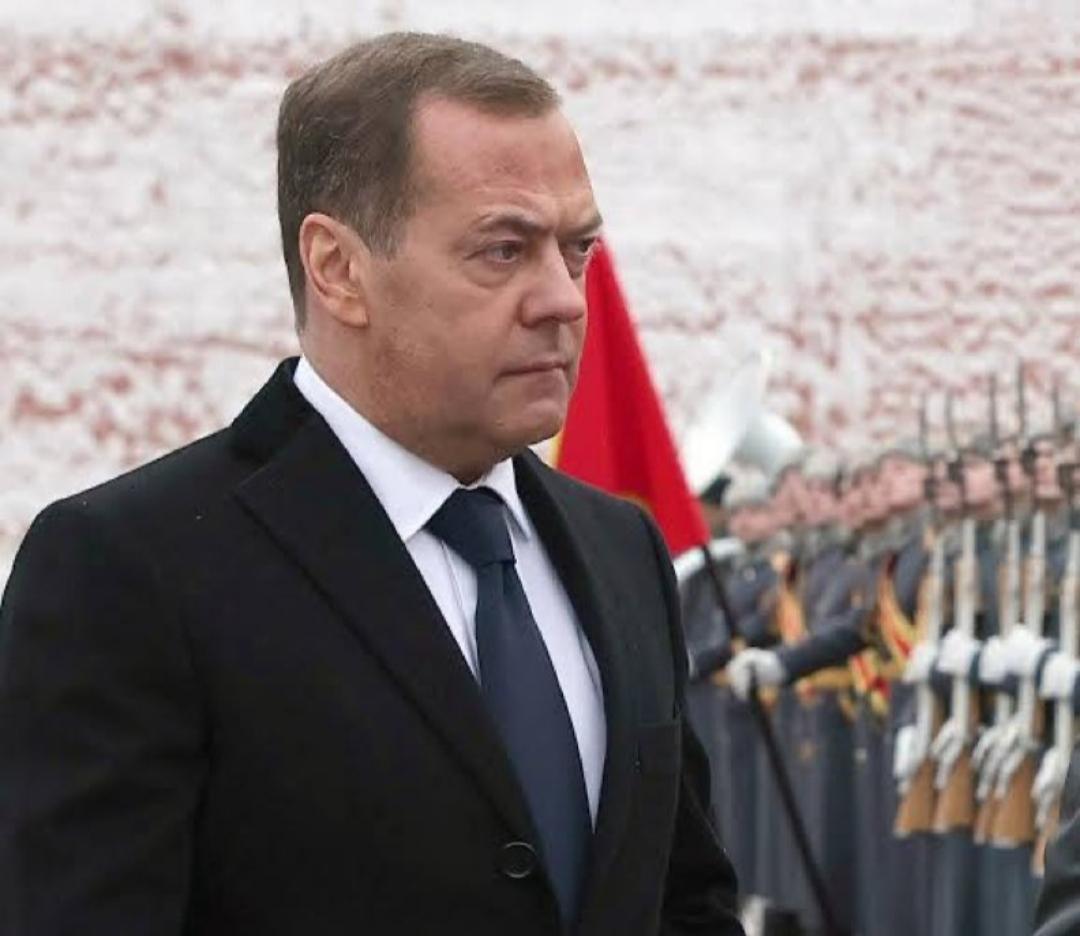 梅德韦杰夫又开口大骂

俄罗斯联邦安全会议副主席德米特里·梅德韦杰夫指责西方国家