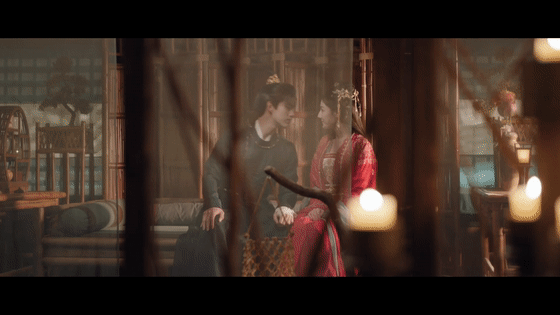 谁家男主被女主扑倒4次段胥内心应该在窃喜，毕竟两个人的感情也算是有了很大的进展，