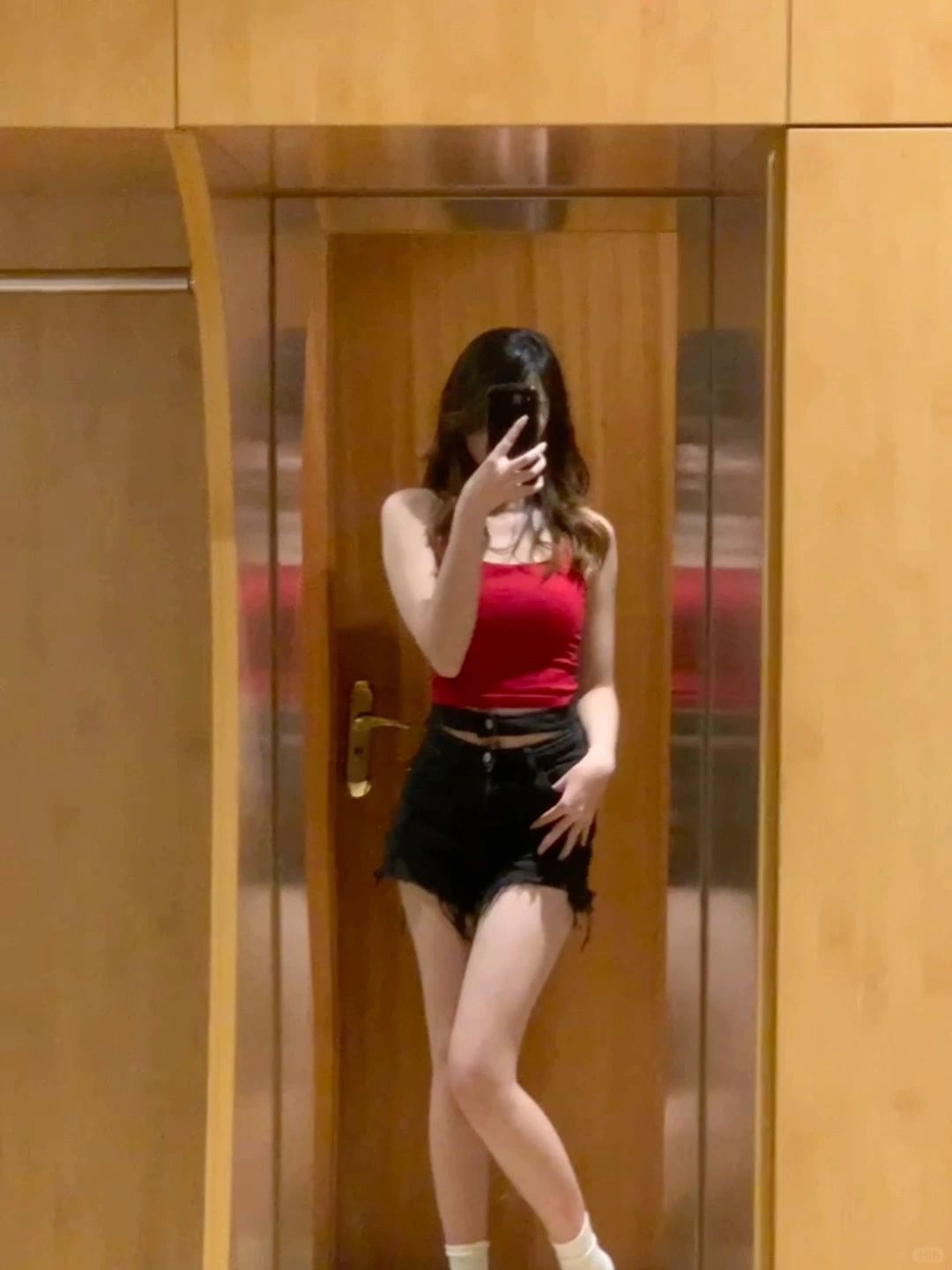 吊带配短裤 辣妹我来了😍
