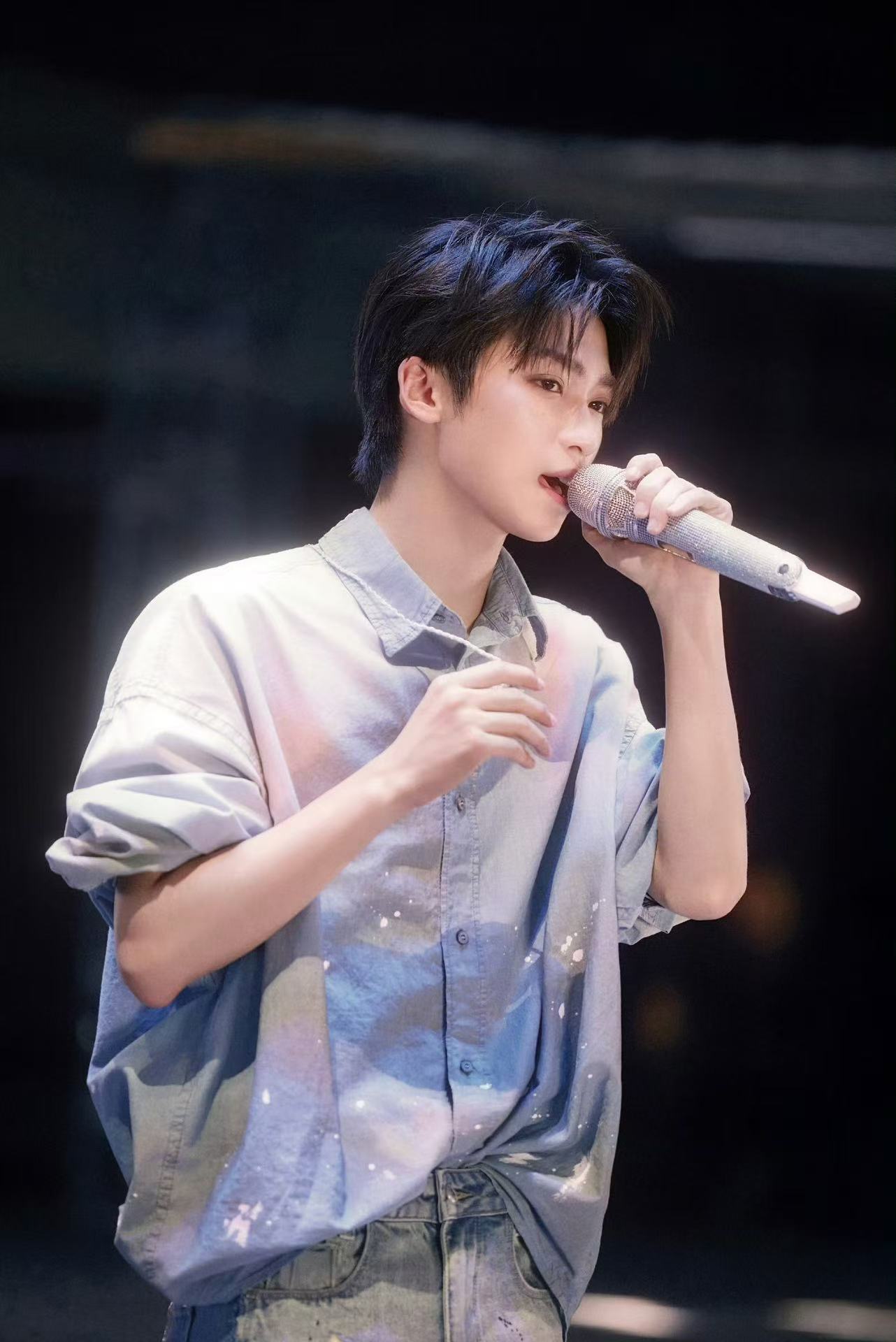 彩排的梓渝梓渝泸州音乐节出图梓渝泸州音乐节出图，哇塞哇塞，好耶好耶 ​​​