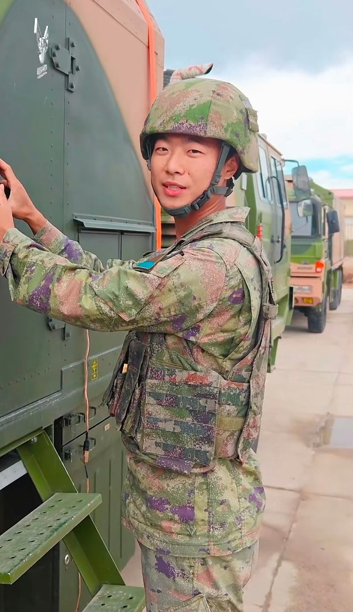 HQ-20已正式服役 [并不简单]当然这之前就有卫星图已证实！图源推特烽火问鼎计