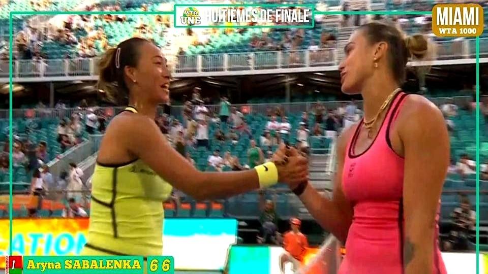 郑钦文又输给萨巴伦卡了，1胜8负。

迈阿密站第四轮，3-6、4-6，直落两盘出