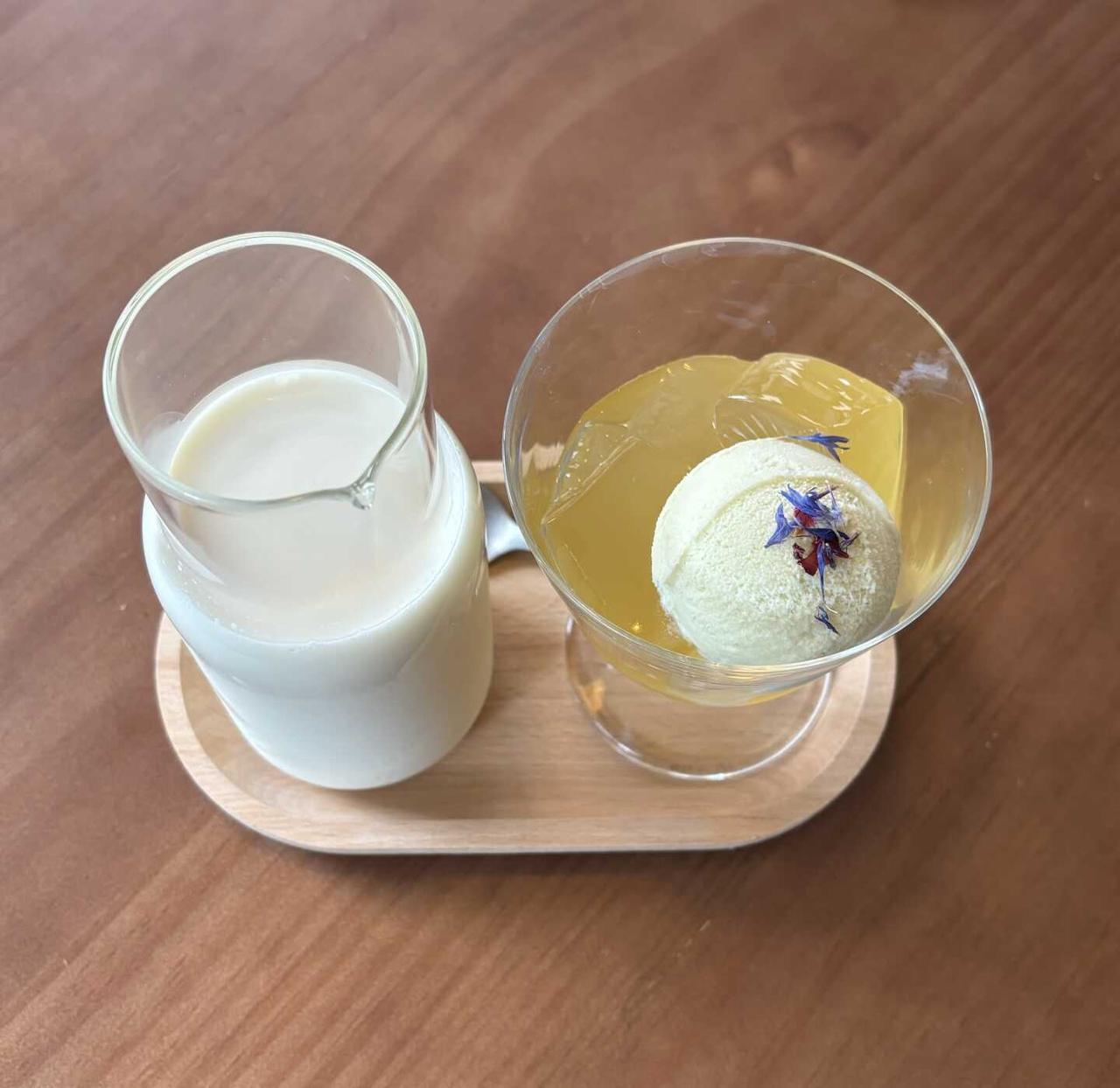 🥛
双倍抹茶
雪绒绒·茉莉鲜牛乳
茉莉青提奶油蛋糕
茉莉花Gelato玄米焦糖