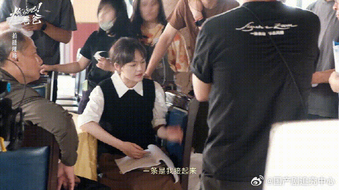 文淇把身体借给顾立言文淇为了演好顾立言，把自己完全交付给了角色，沉浸式感受角色的