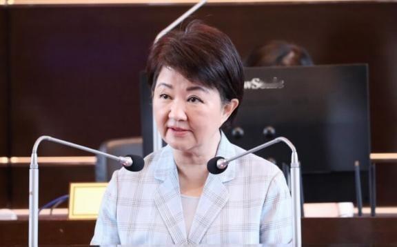 台湾监察院在5月19日公布了台中市长卢秀燕与其丈夫的财产申报数据，其中存款为83