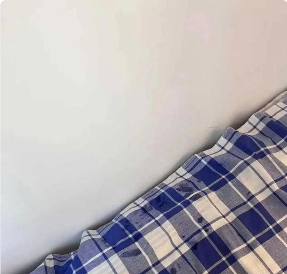 室友窗缝里掉出来的 要提醒他吗 