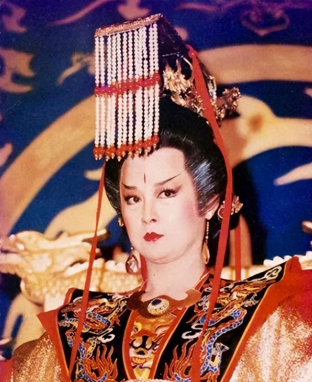 武则天晚年失去权力和地位，82岁时被迫让位，为何却没有人选择事后追究她的责任呢？