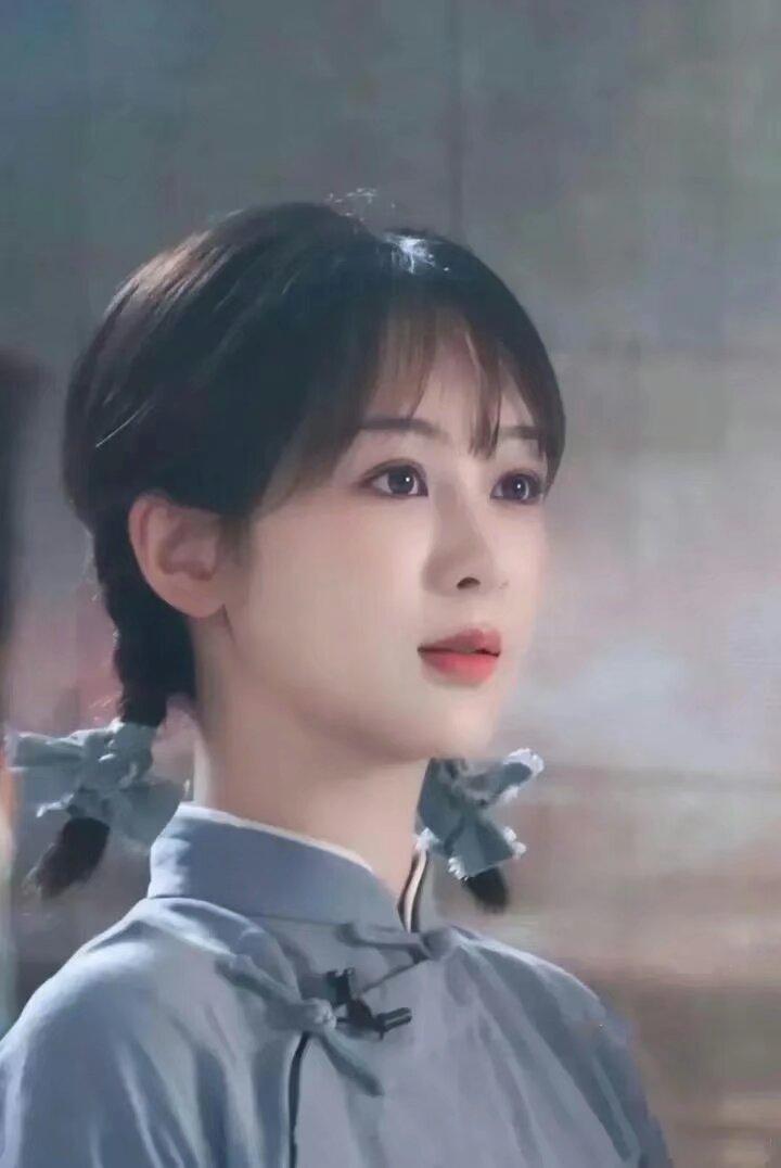 一个人， 活到了一定的岁数， 还喜欢与人争锋， 活过的那些年月也就白活了。 你的