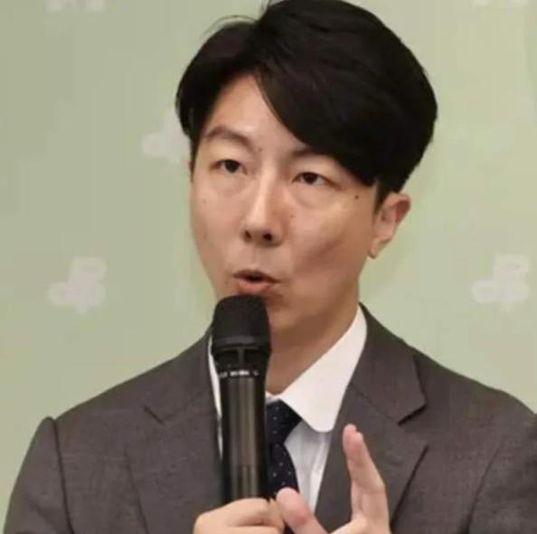 台“民进党发言人”吴峥发表严正声明，

7月22日，针对国民党再次出手提案阻挡台