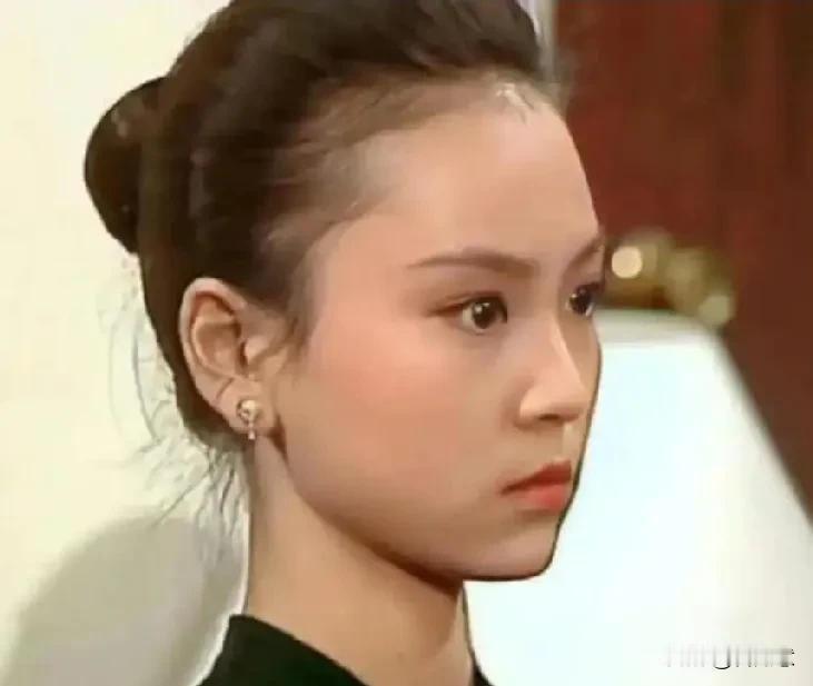 看到刘雪华老师的照片，好想看看刘德凯爱上的法国女友模样……