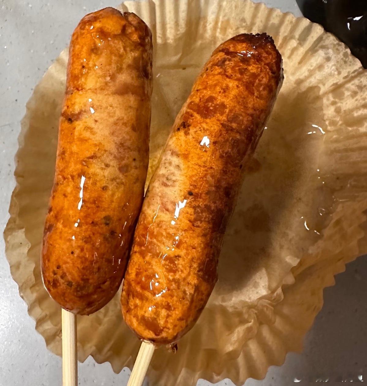 夜宵来根烤肠吃吃 