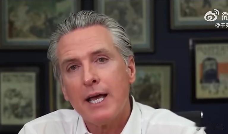 加文·纽森:“他是个非常软弱的总统，这种软弱如今在全球舞台上显露无遗，因为世界其