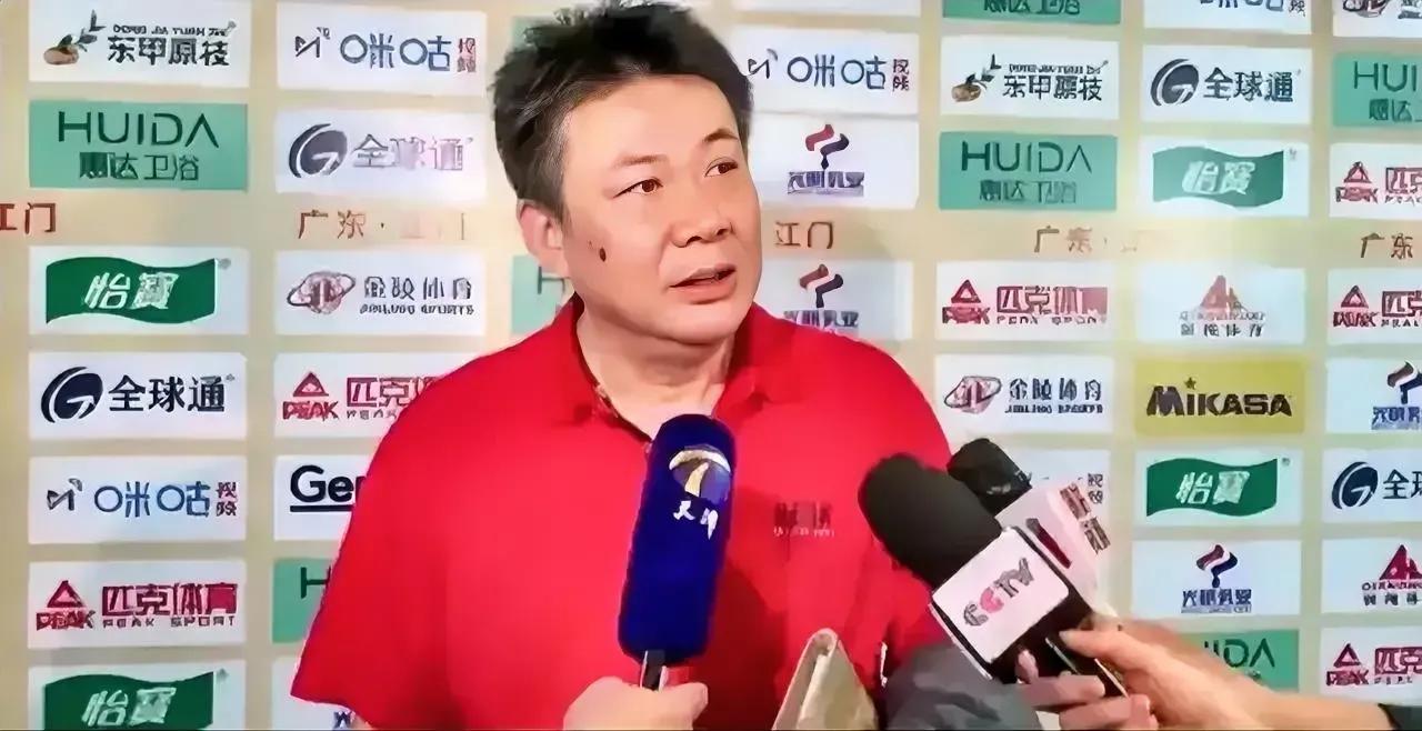 杭州亚运会女排半决赛，中国女排3:0泰国女排（25:21/25:23/25:15