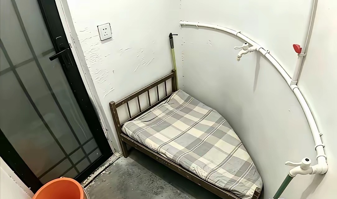 上海汤臣一品地段这样的房子，每月租金200元，会有人租吗？感觉不好租，有点贵了。
