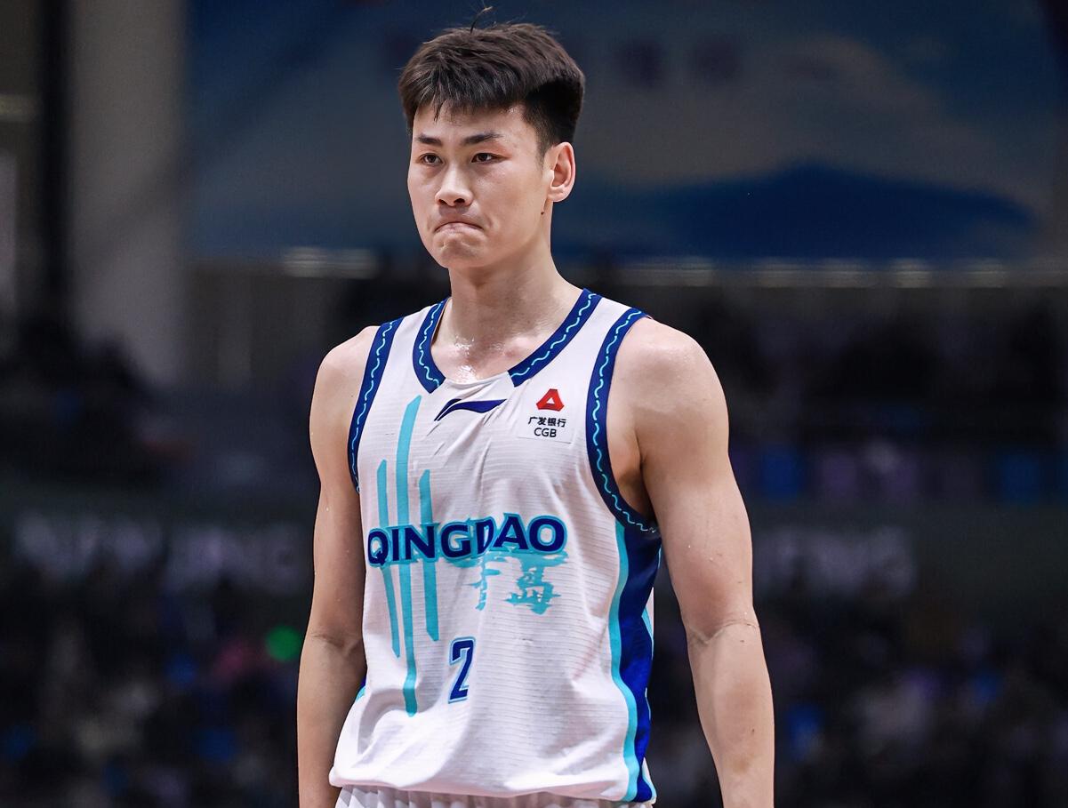 王睿泽：刘指导霸气啊！上一场痛骂韦瑟斯庞，这场又直接把顶薪的王奕博给DNP了。