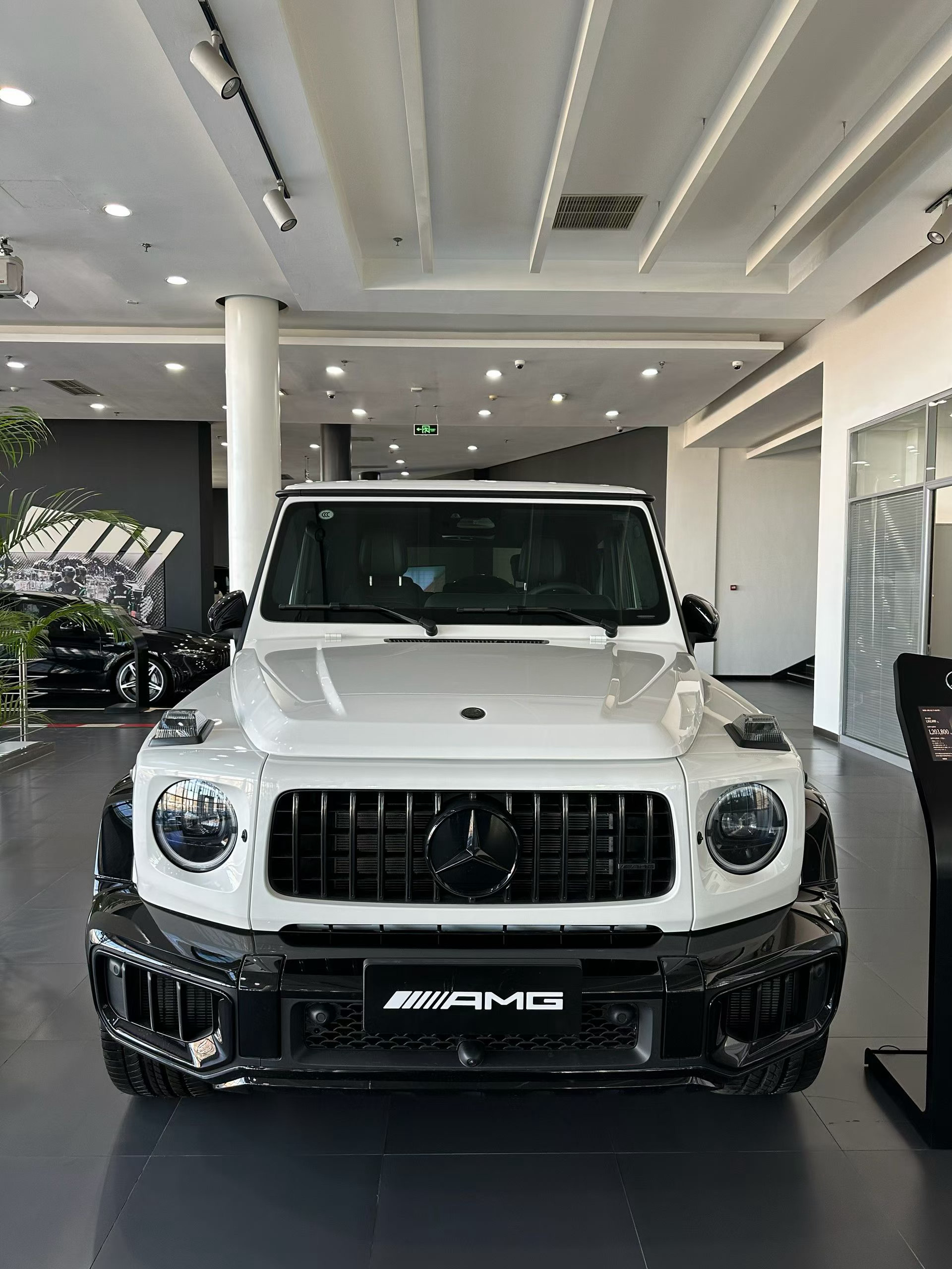 G63 289.29 白/953铂金白 现车加23万➕AMG行驶控制 57000